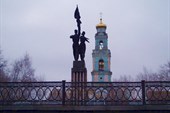 017-Комсомол Урала и Вознесенская церковь